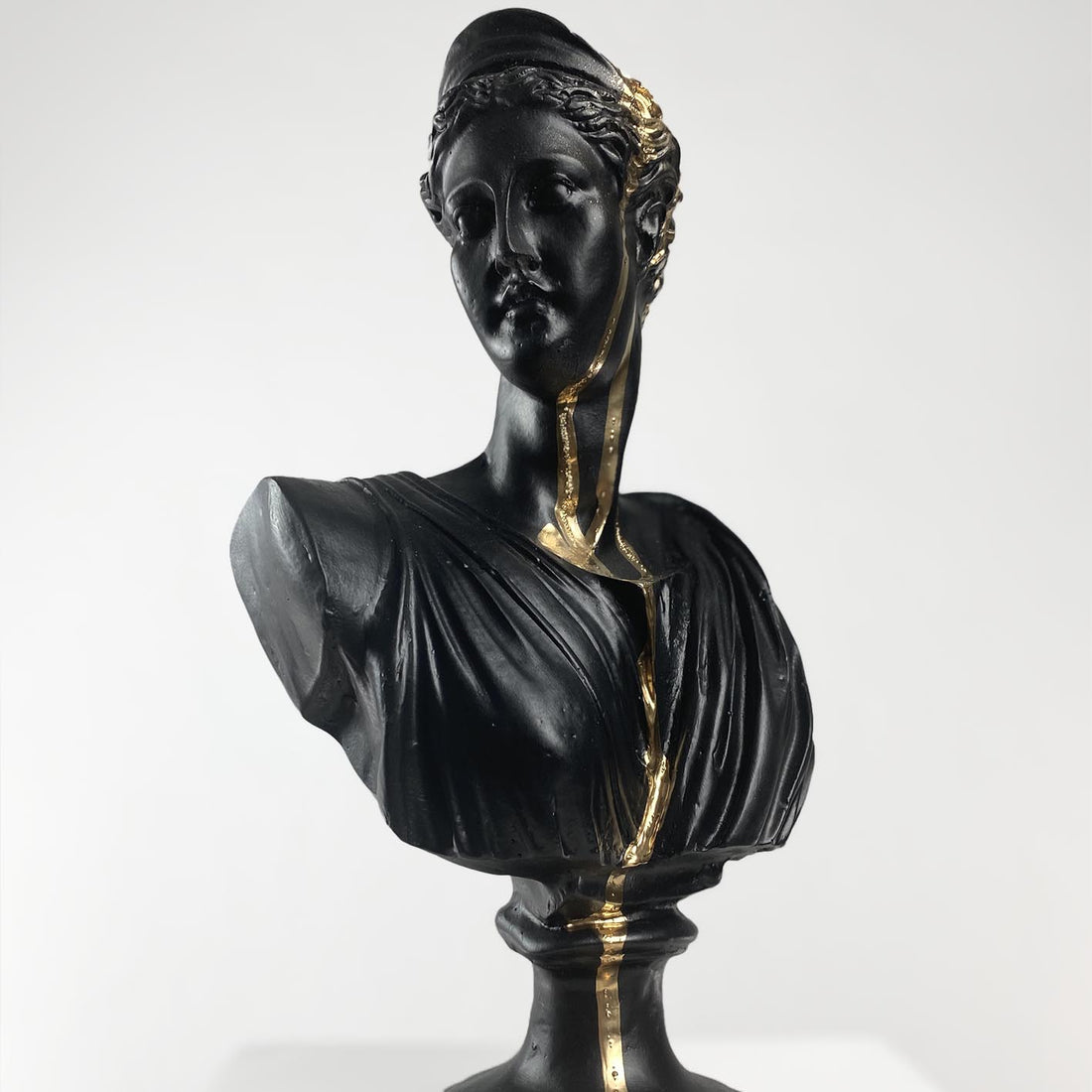 Artemis "Black&Gold" Sculpture