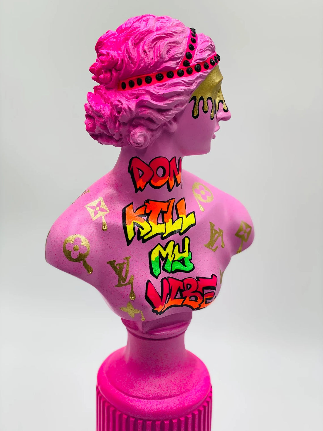 Artemis Sculpture Graffiti Pink
